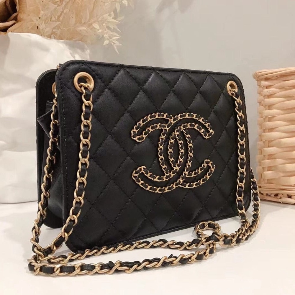 Chanel Calfskin CC Chain Accordion Tote Black New - Picture 3 of 5